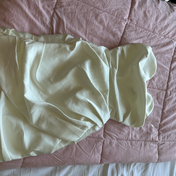 Beautiful HOUSE OF CB-DRESS- EMANUELA - Picture 5 of 7